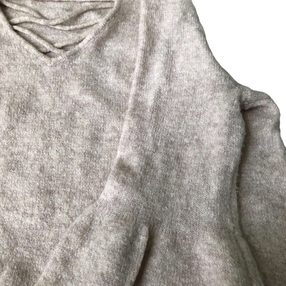 AE bell sleeve Sweater - Picture 7 of 9